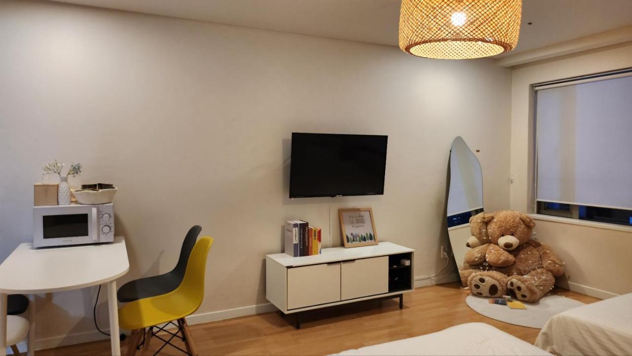 Winsome_Hongdae Apartment โซล ภายนอก รูปภาพ